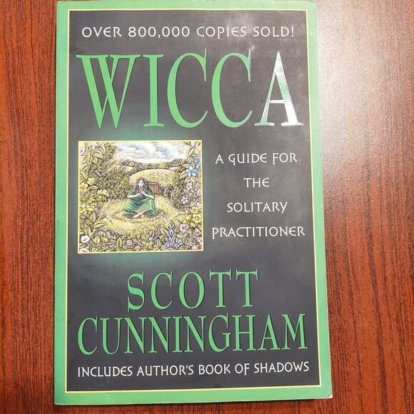 Wicca: A Guide for the Solitary Practitioner Book by Scott Cunningham - Picture 1 of 3